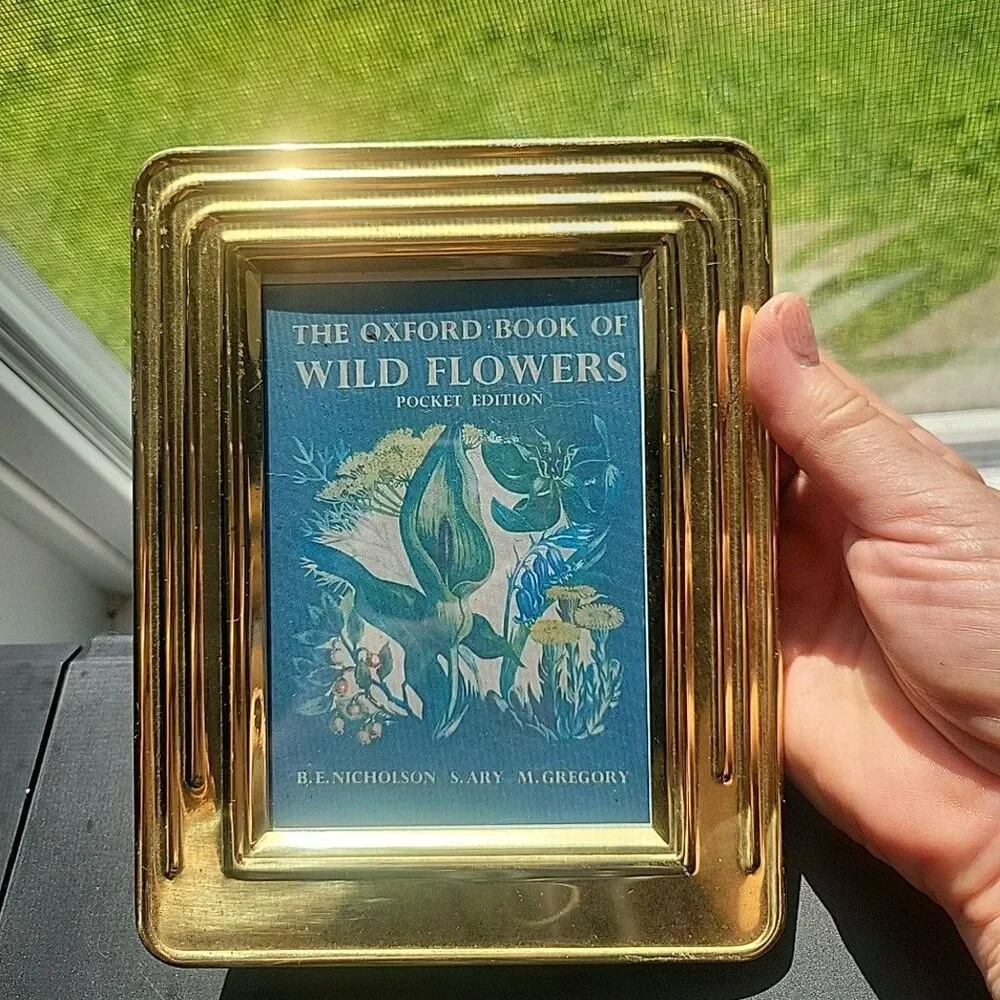 Vintage Brass Gold Tone Photo Frame 3.5”x5” MCM Art Deco Metallic Regency 1920s